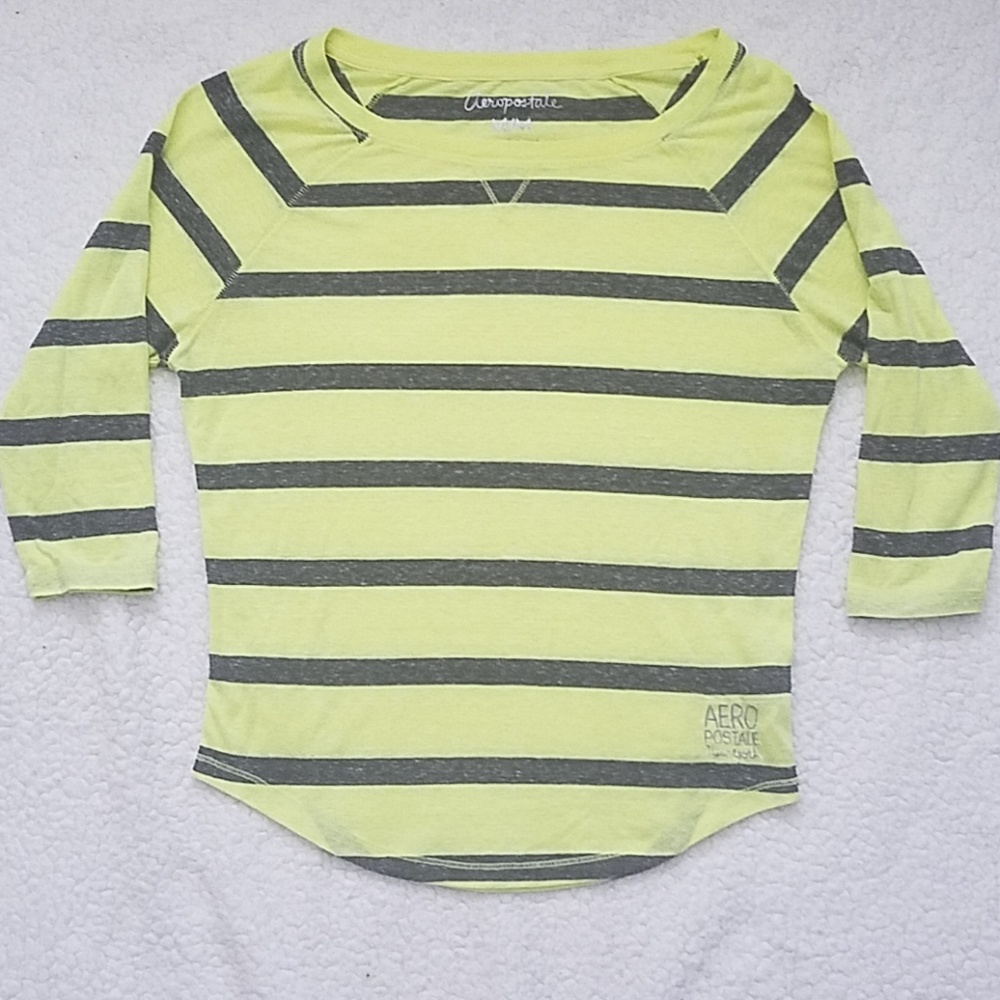 Super cute yellow striped 3/4 sleeve shirt